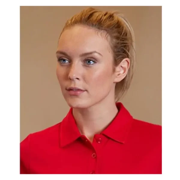 Lady fit performance poloin uae